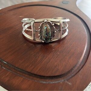 Elegant Silver Bracelet with Black Stone